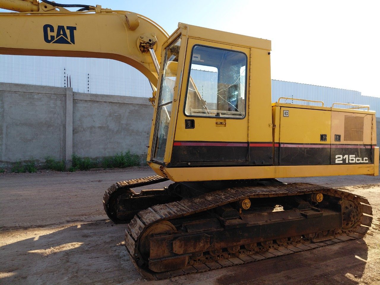 Maq. Pesada Excavadora Usado en Mendoza, deRuedas
