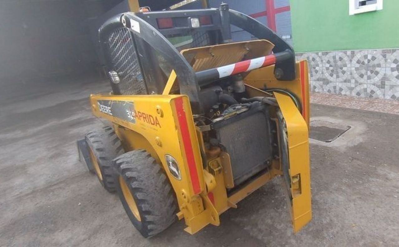 Maq. Pesada Minicargadora Usado en Mendoza, deRuedas