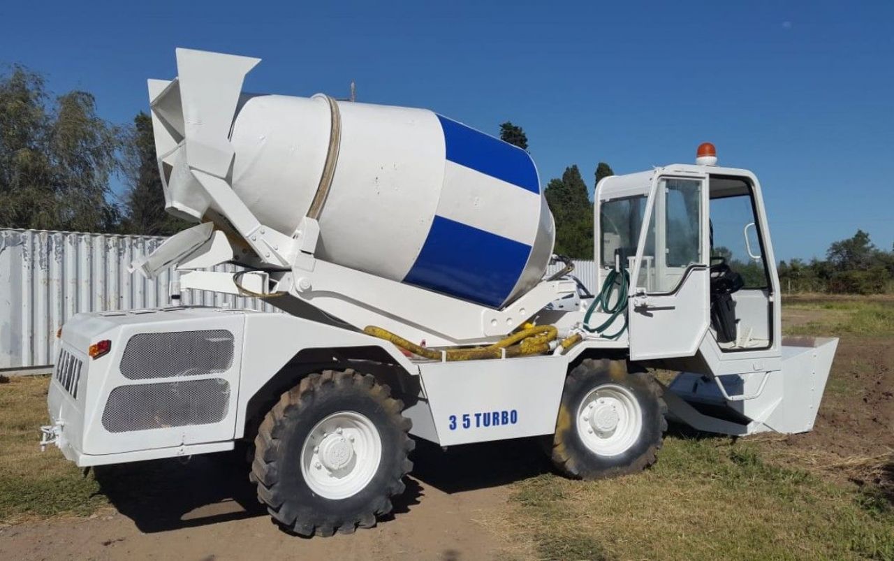 Maq. Pesada Mixer Usado en Córdoba, deRuedas