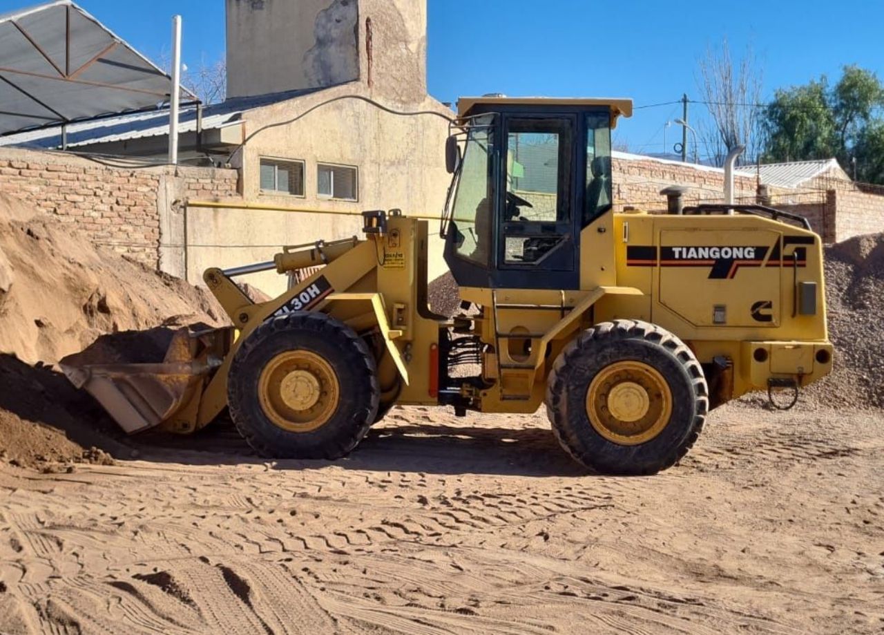 Maq. Pesada Pala Cargadora Usado en Mendoza, deRuedas