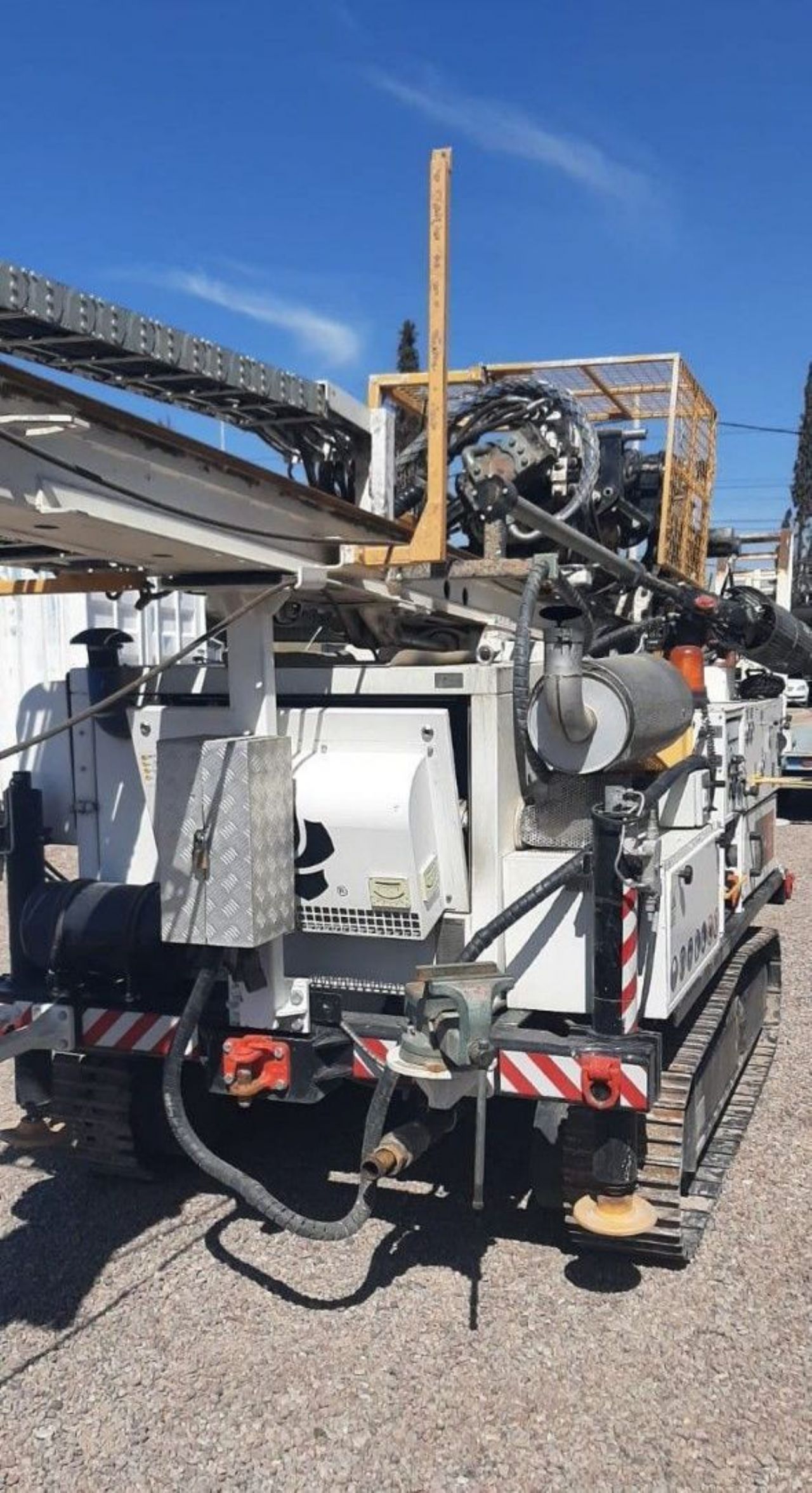 Maq. Pesada Perforadora Usado en Mendoza, deRuedas