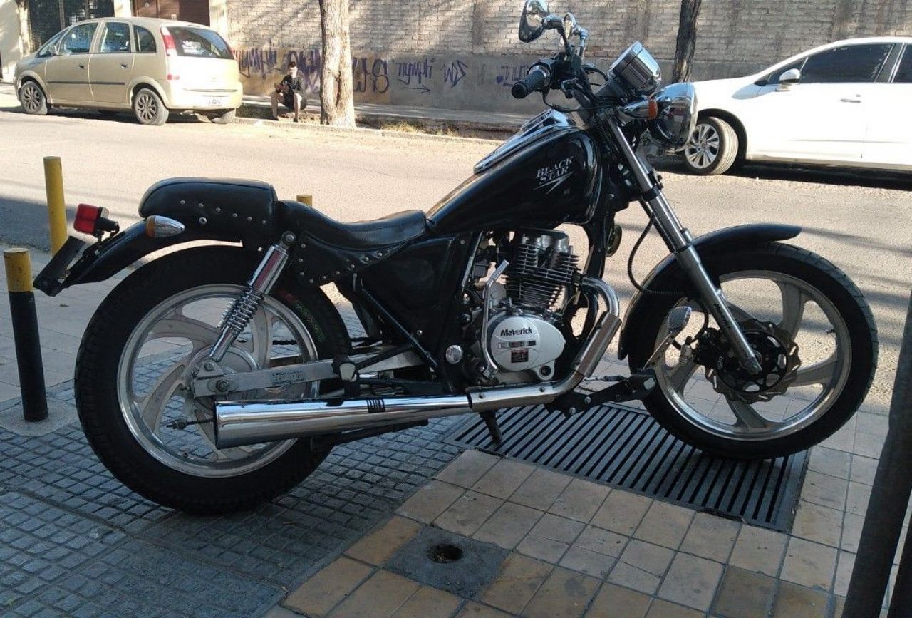 Maverick Black Star Usada en Mendoza, deRuedas