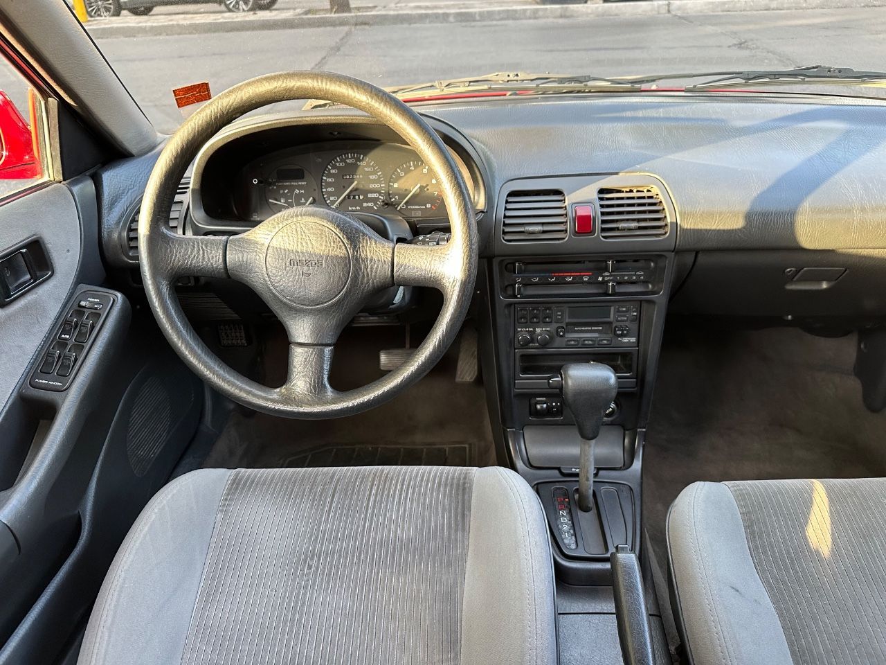 Mazda 323 Usado en San Juan, deRuedas