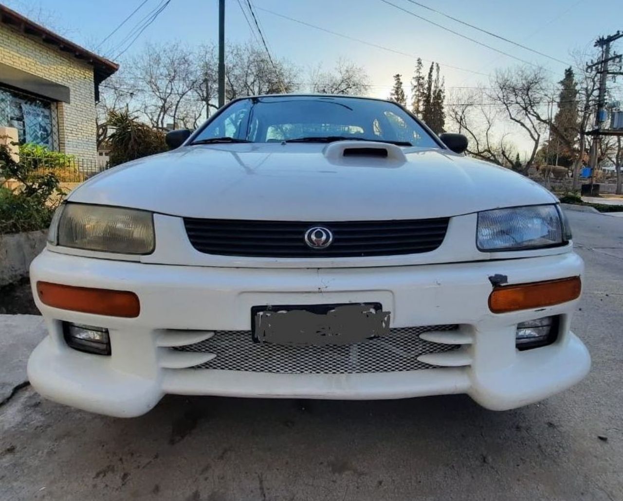 Mazda 323 Usado en Mendoza, deRuedas