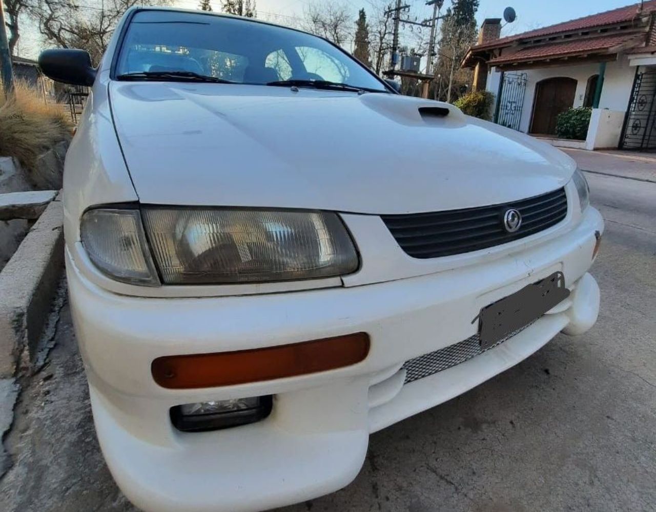 Mazda 323 Usado en Mendoza, deRuedas
