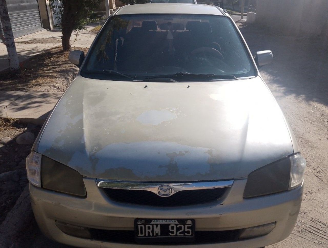 Mazda 323 Usado en Mendoza, deRuedas