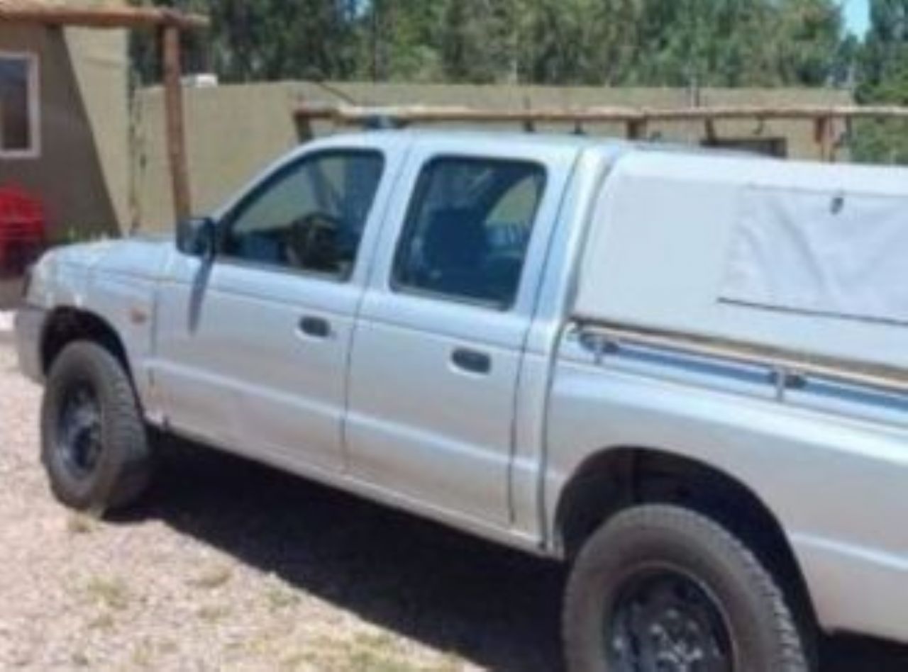 Mazda Pick-Up Usada en Mendoza, deRuedas