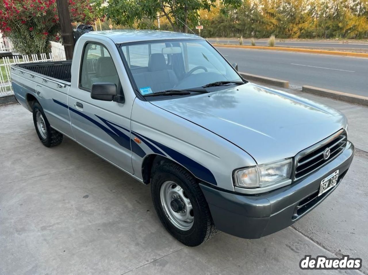 Mazda Pick-Up Usada en Mendoza, deRuedas