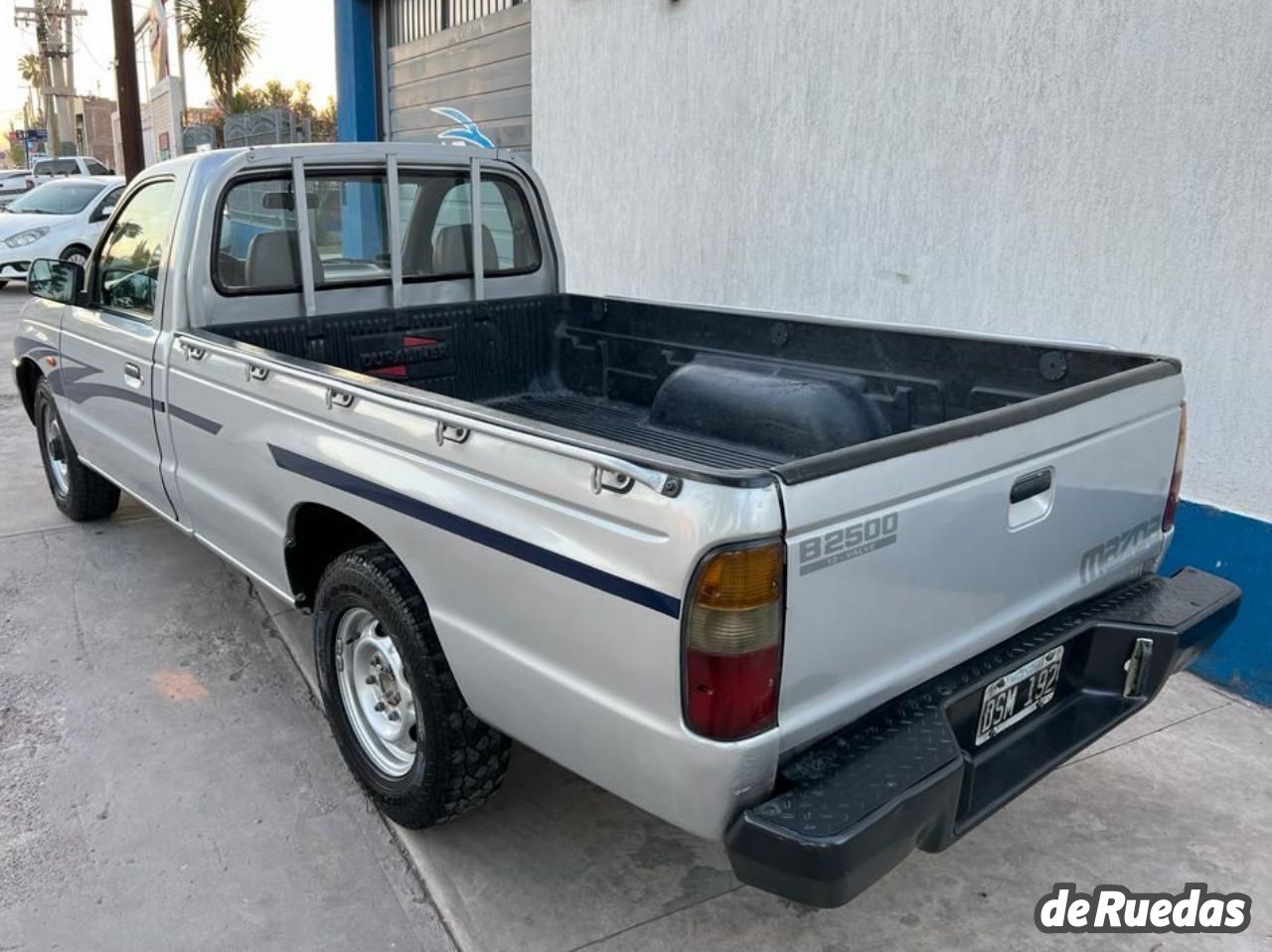 Mazda Pick-Up Usada en Mendoza, deRuedas