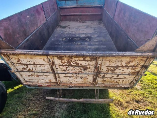 Mercedes Benz 1114 Usado en Mendoza, deRuedas