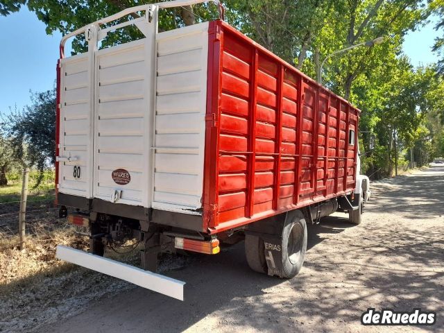 Mercedes Benz 1215 Usado en Mendoza, deRuedas