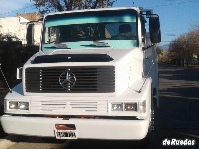 Mercedes Benz 1215 Usado en Mendoza, deRuedas