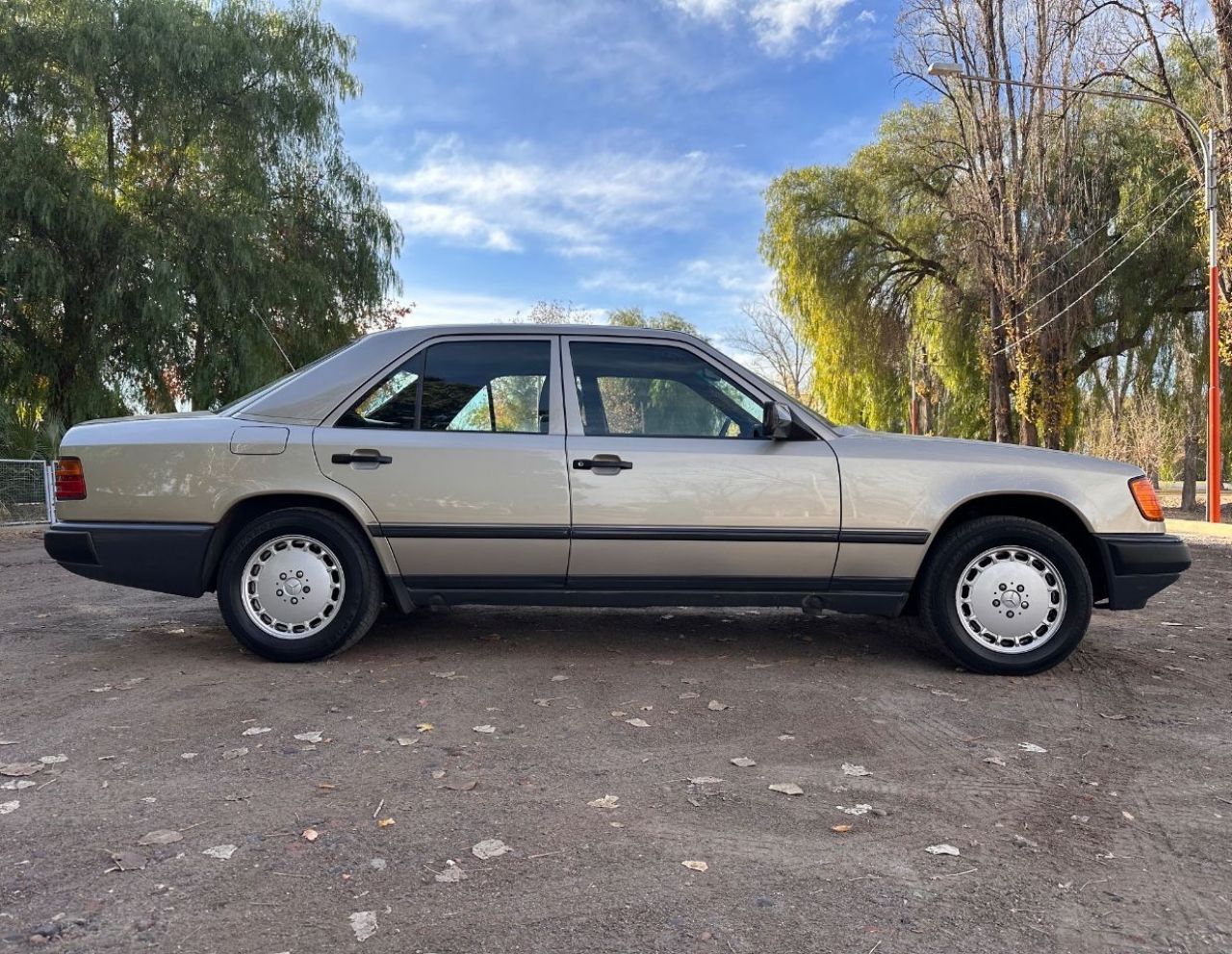 Mercedes Benz 300 Usado en Mendoza, deRuedas