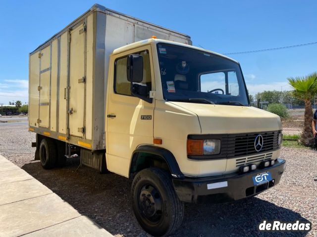 Mercedes Benz 710-37/48 Usado en Mendoza, deRuedas