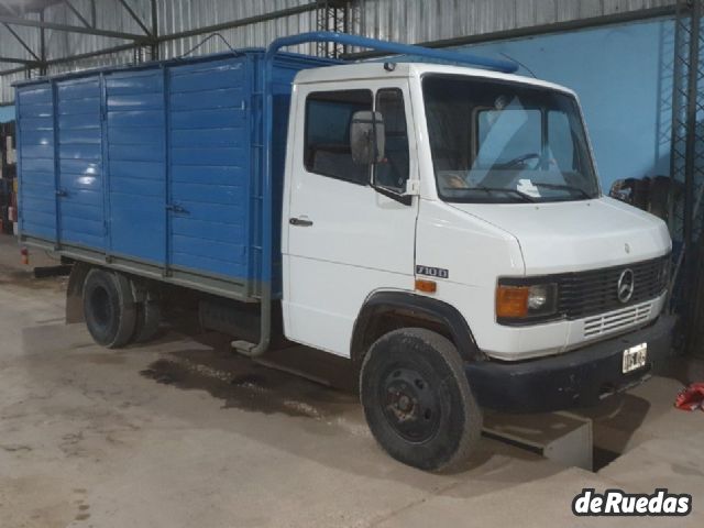 Mercedes Benz 710-37/48 Usado en Mendoza, deRuedas