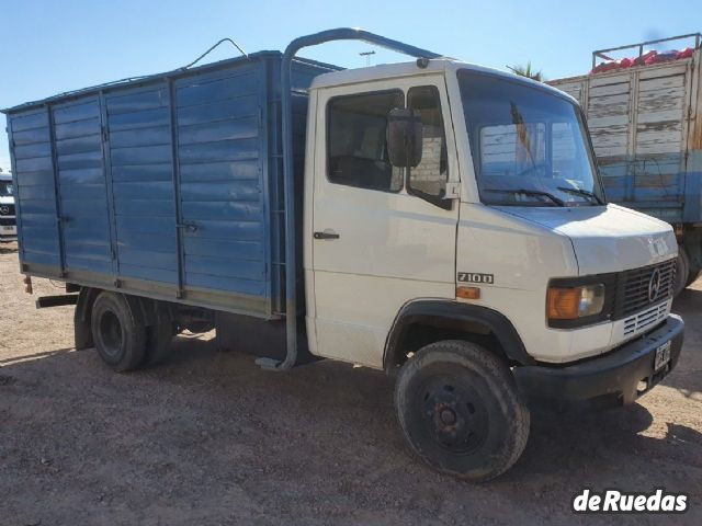 Mercedes Benz 710-37/48 Usado en Mendoza, deRuedas