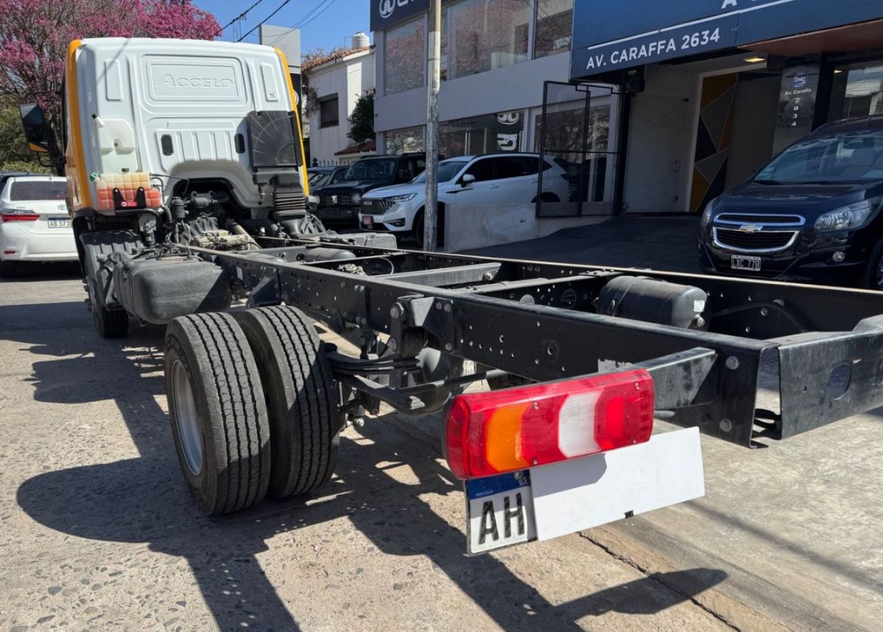 Mercedes Benz Accelo Usado en Córdoba, deRuedas