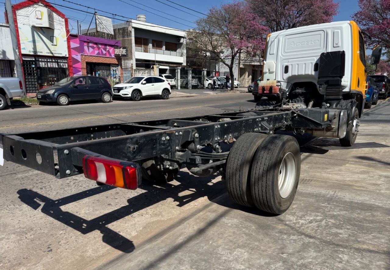 Mercedes Benz Accelo Usado en Córdoba, deRuedas
