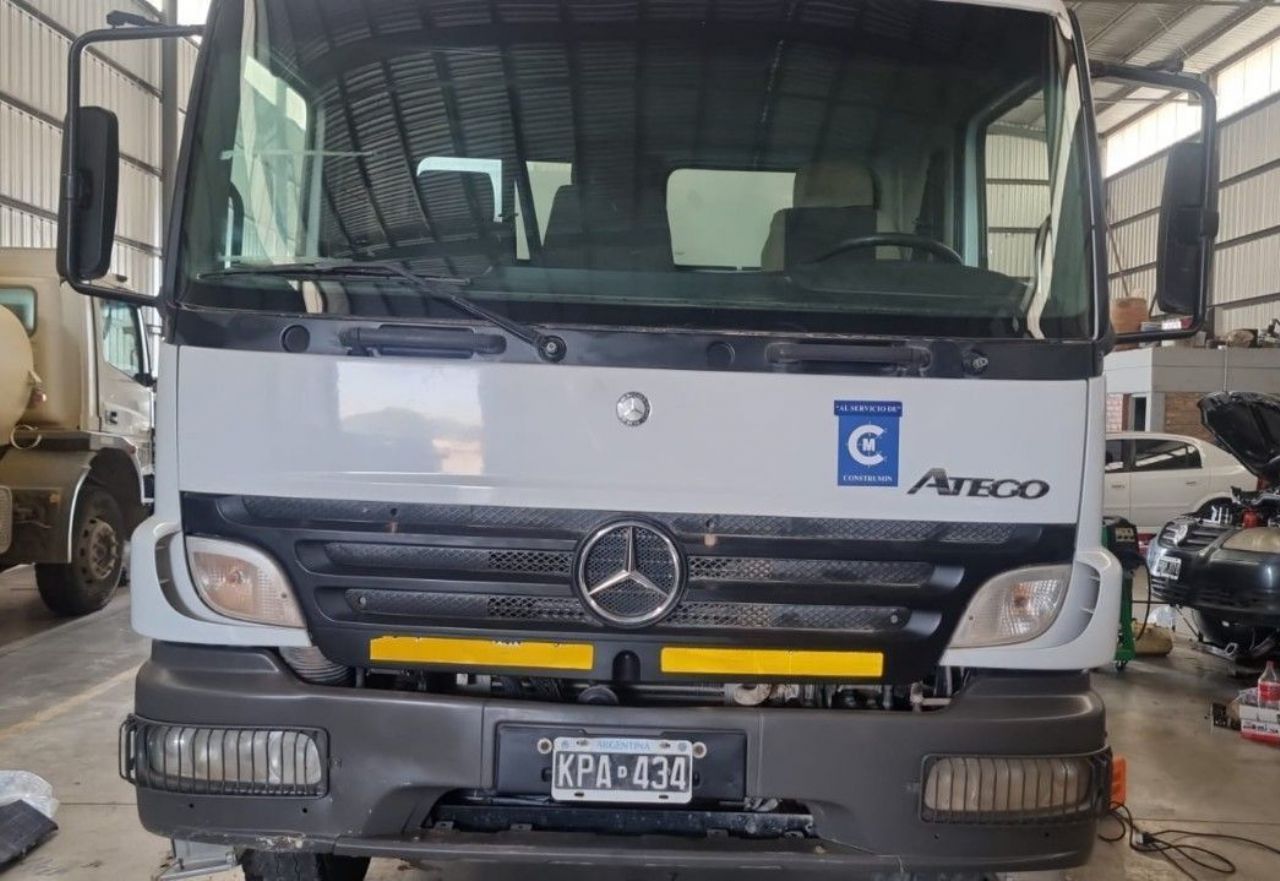Mercedes Benz Atego Usado en Mendoza, deRuedas