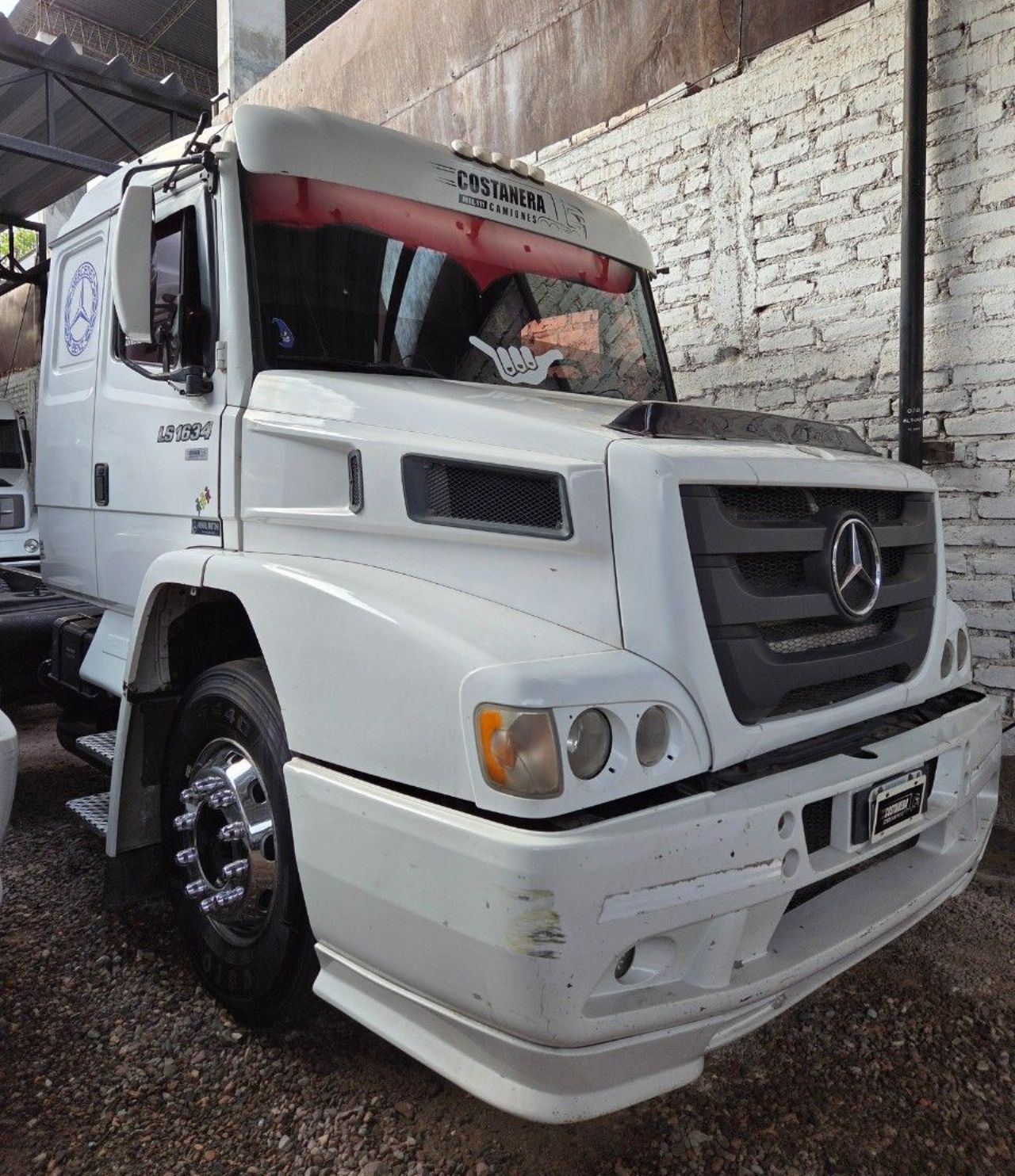 Mercedes Benz Atron Usado en Mendoza, deRuedas