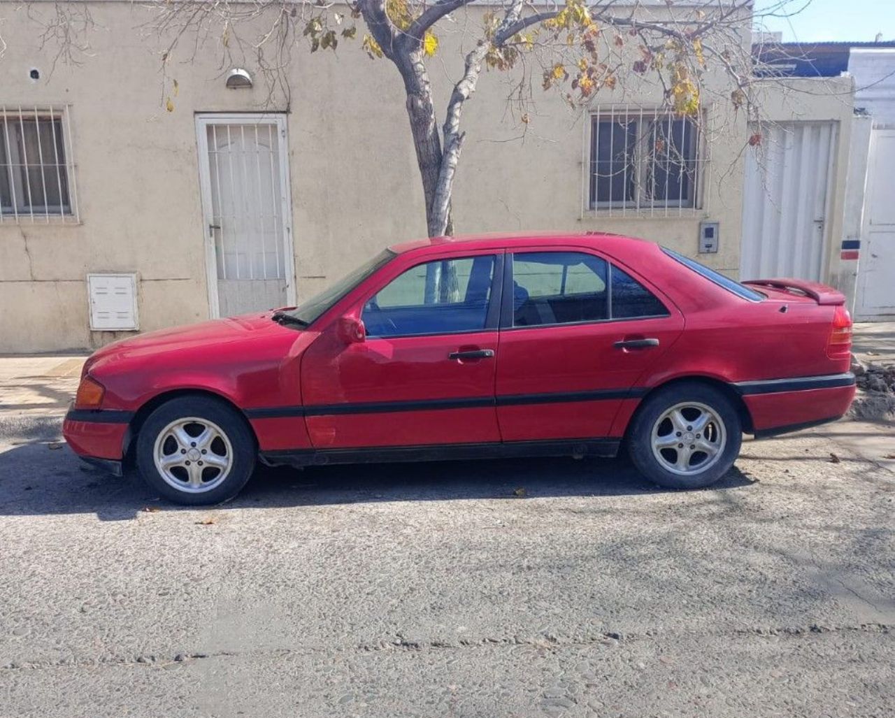 Mercedes Benz Clase C Usado en San Juan, deRuedas