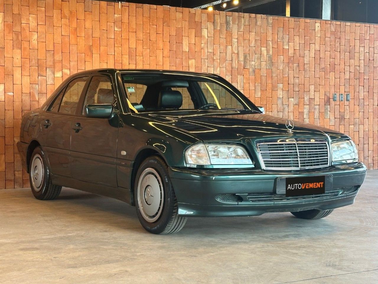 Mercedes Benz Clase C Usado en Córdoba, deRuedas