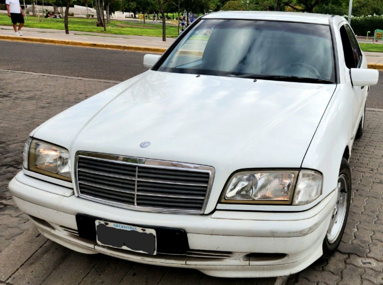 Mercedes Benz Clase C Usado en Mendoza, deRuedas