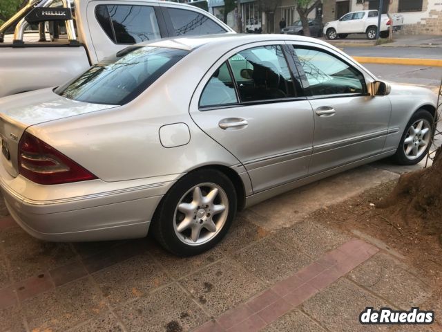 Mercedes Benz Clase C Usado en Mendoza, deRuedas