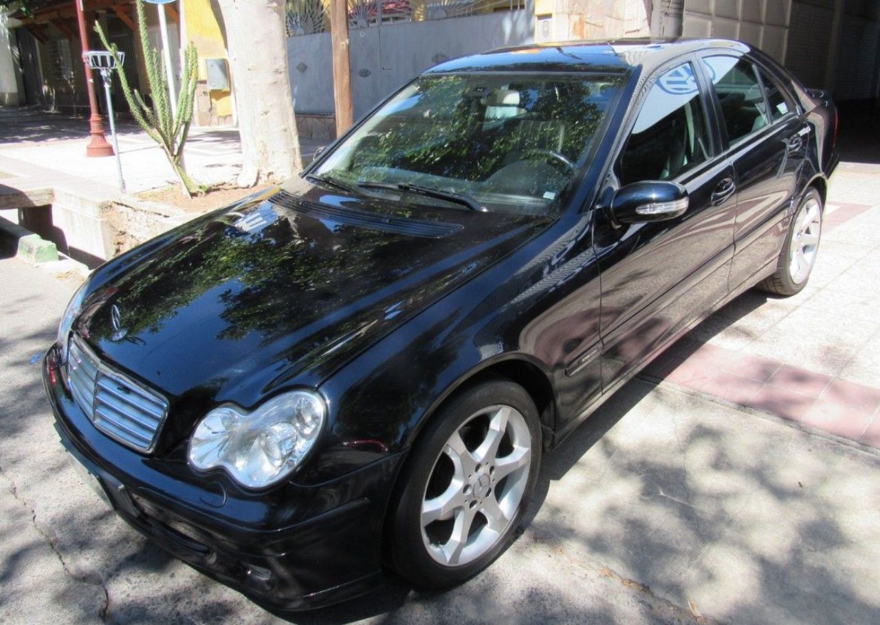 Mercedes Benz Clase C Usado en Mendoza, deRuedas