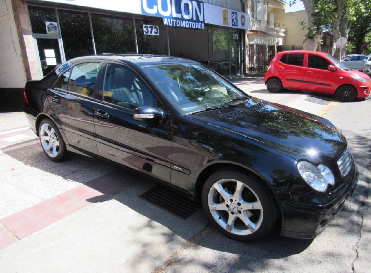 Mercedes Benz Clase C Usado en Mendoza, deRuedas