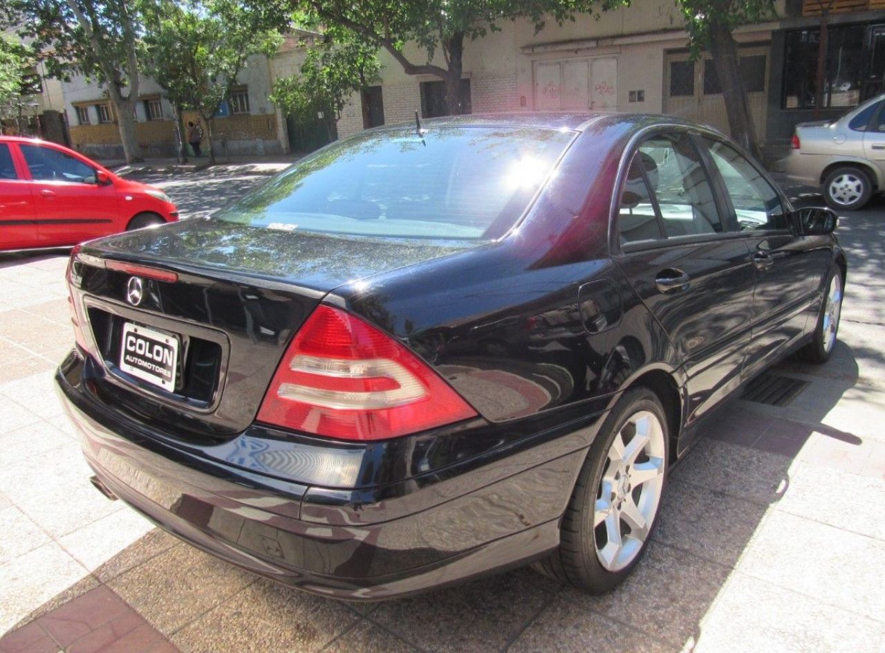 Mercedes Benz Clase C Usado en Mendoza, deRuedas