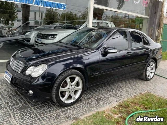 Mercedes Benz Clase C Usado en San Juan, deRuedas