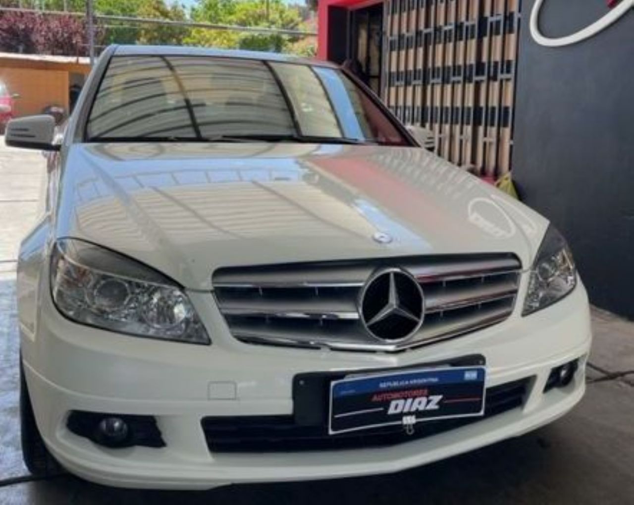 Mercedes Benz Clase C Usado en San Juan, deRuedas