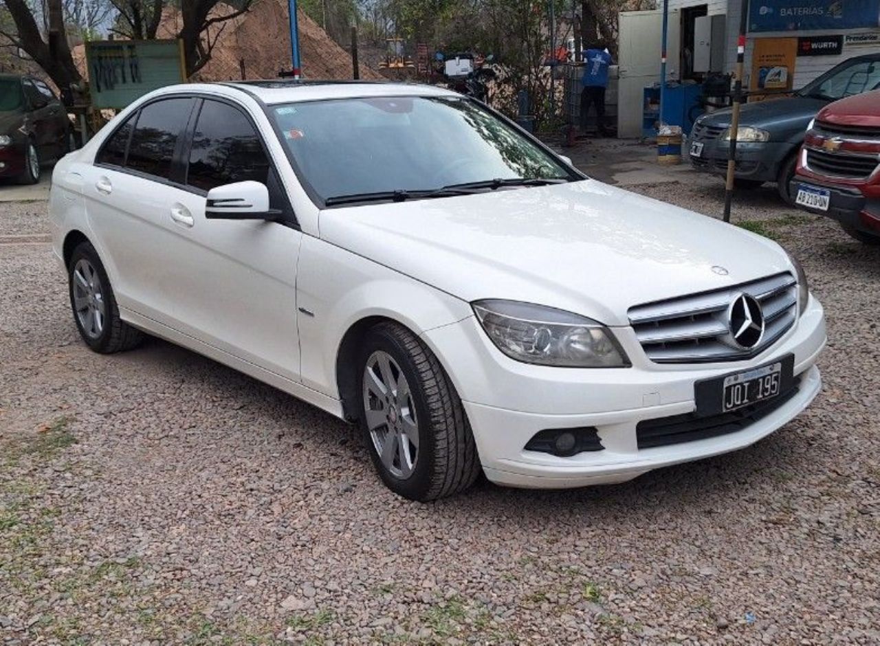 Mercedes Benz Clase C Usado en Tucumán, deRuedas