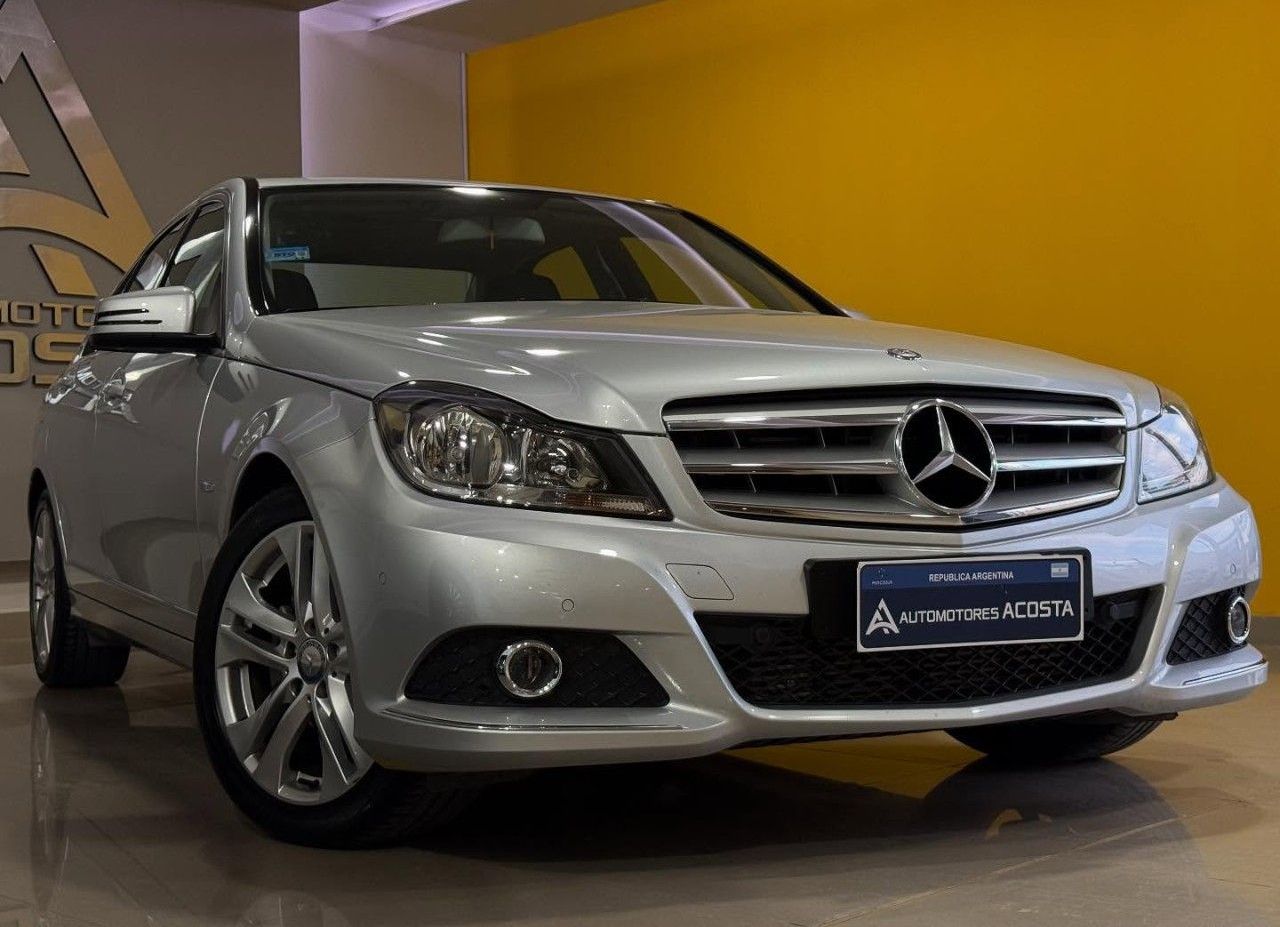 Mercedes Benz Clase C Usado Financiado en San Juan, deRuedas