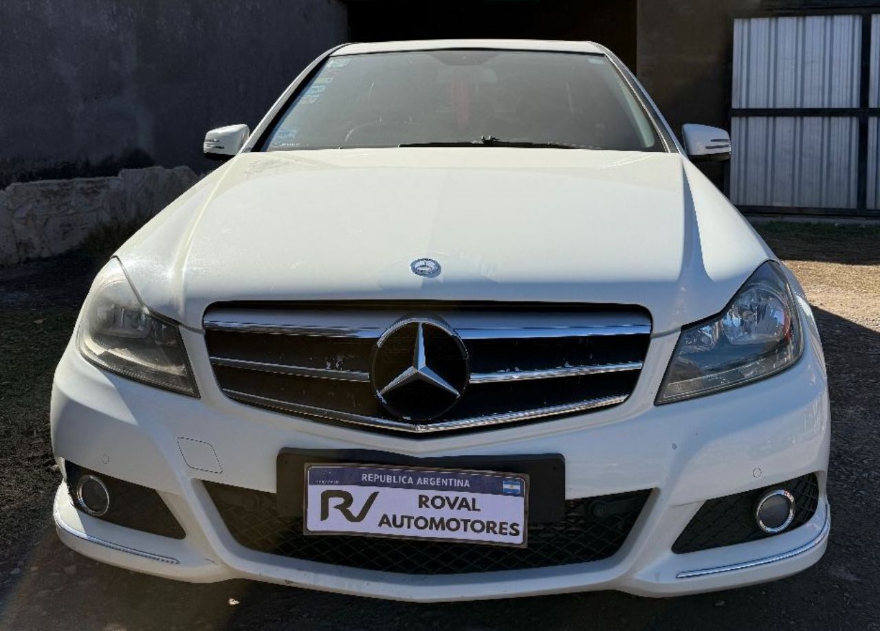 Mercedes Benz Clase C Usado Financiado en San Juan, deRuedas