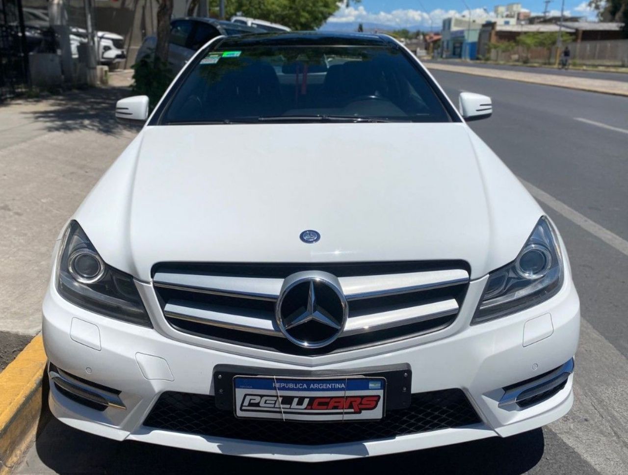 Mercedes Benz Clase C Usado en San Juan, deRuedas
