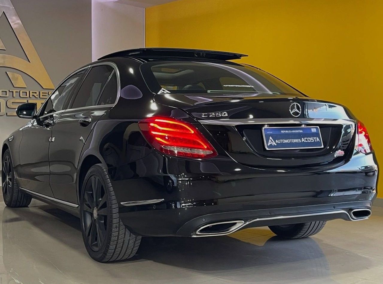 Mercedes Benz Clase C Usado Financiado en San Juan, deRuedas