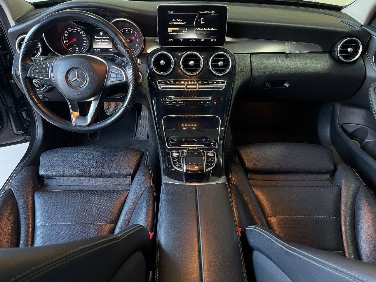 Mercedes Benz Clase C Usado Financiado en San Juan, deRuedas
