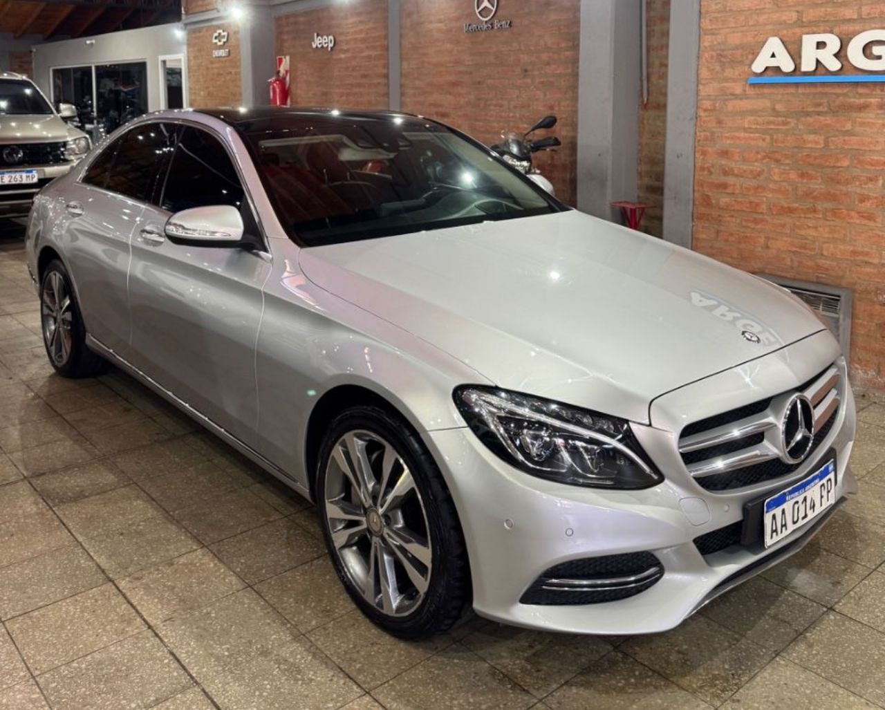 Mercedes Benz Clase C Usado Financiado en San Juan, deRuedas