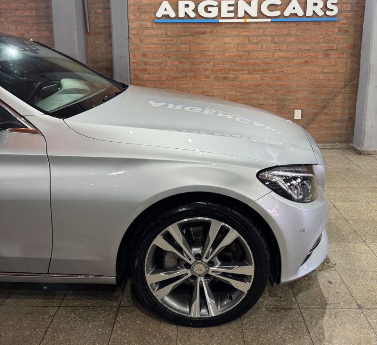 Mercedes Benz Clase C Usado Financiado en San Juan, deRuedas