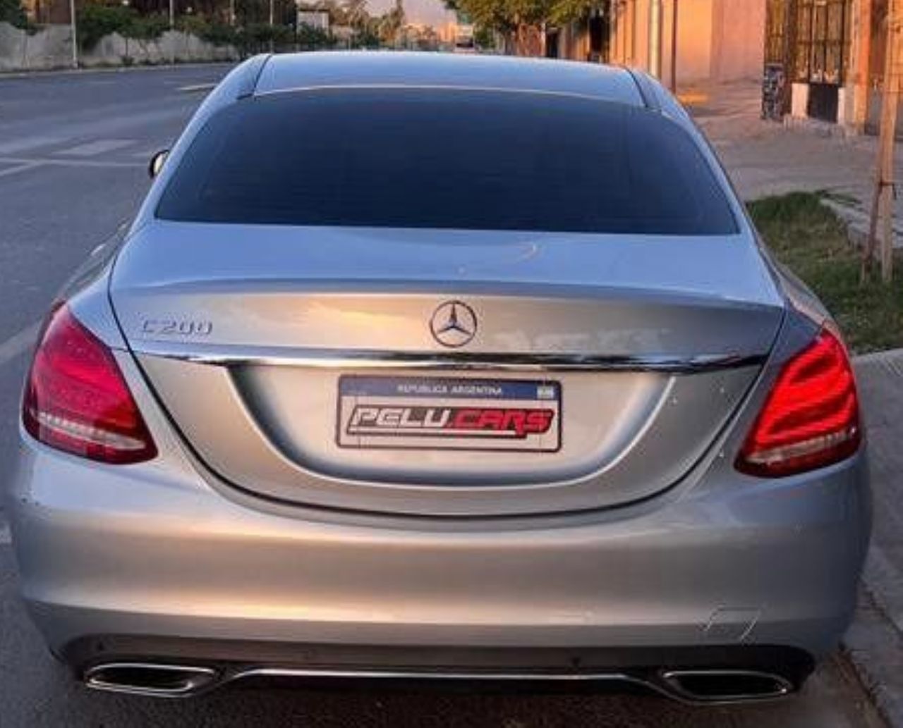 Mercedes Benz Clase C Usado en San Juan, deRuedas