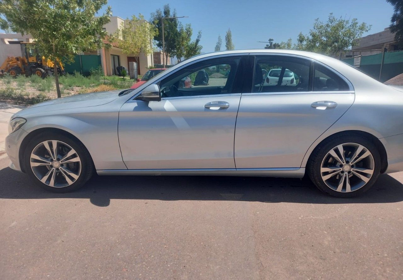 Mercedes Benz Clase C Usado en Mendoza, deRuedas