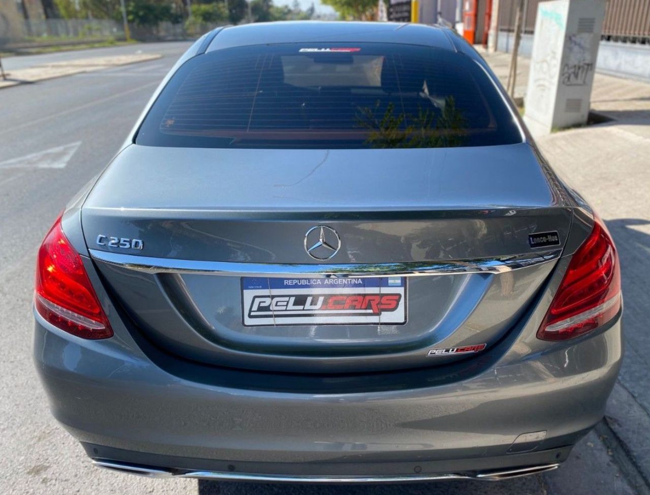 Mercedes Benz Clase C Usado Financiado en San Juan, deRuedas