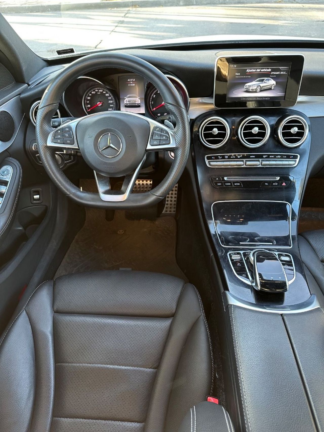 Mercedes Benz Clase C Usado en San Juan, deRuedas