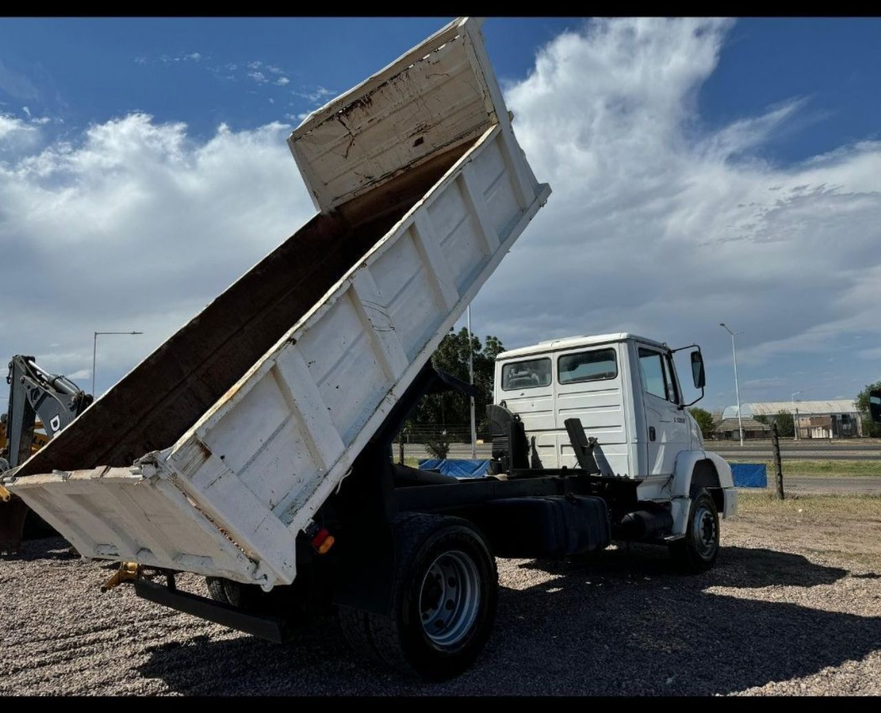 Mercedes Benz L Usado en Mendoza, deRuedas