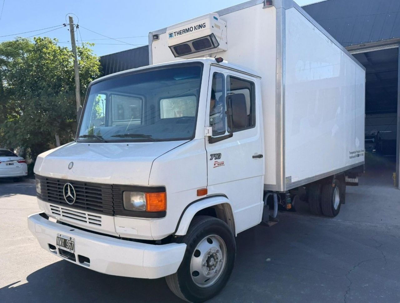 Mercedes Benz L Usado en San Juan, deRuedas