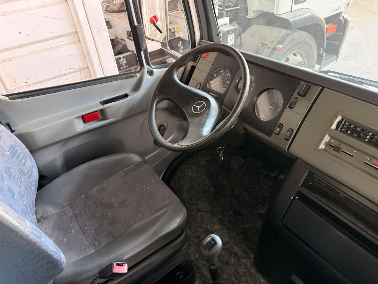 Mercedes Benz L Usado en San Juan, deRuedas