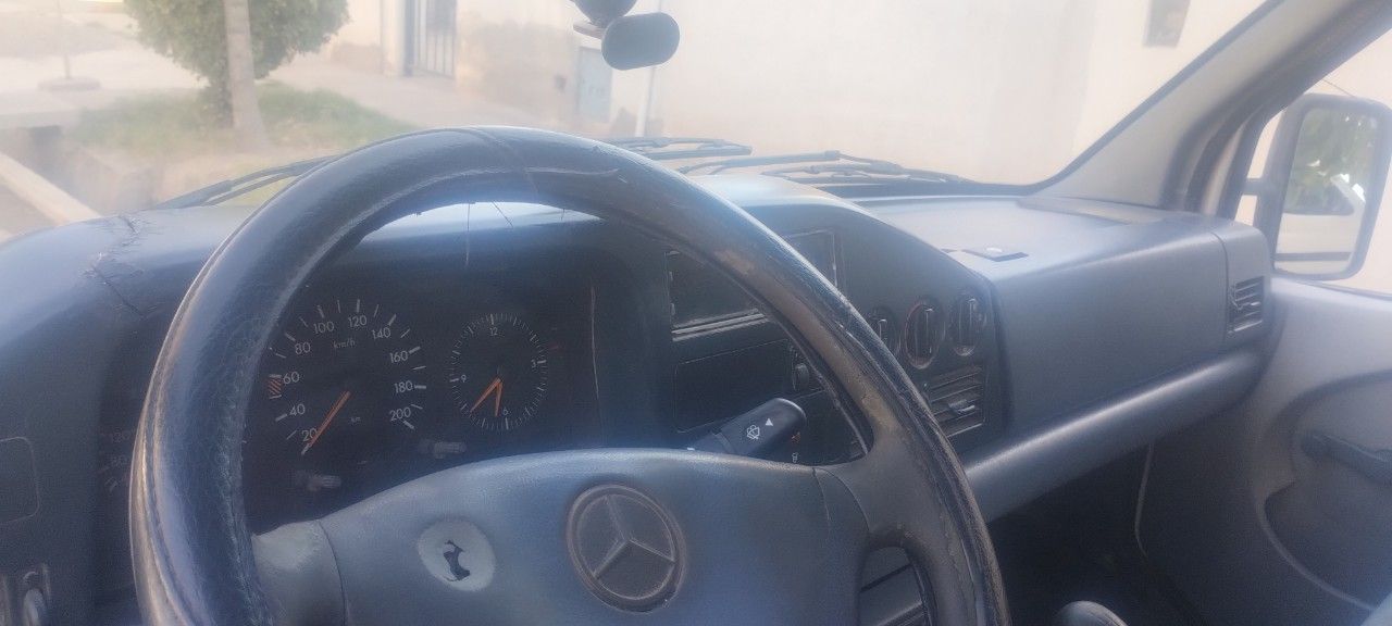 Mercedes Benz Sprinter Usada en Mendoza, deRuedas