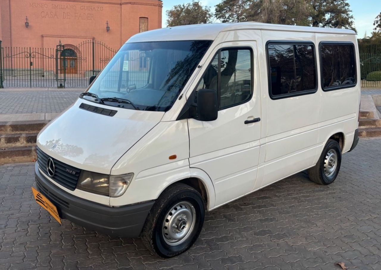 Mercedes Benz Sprinter Usada en Mendoza, deRuedas